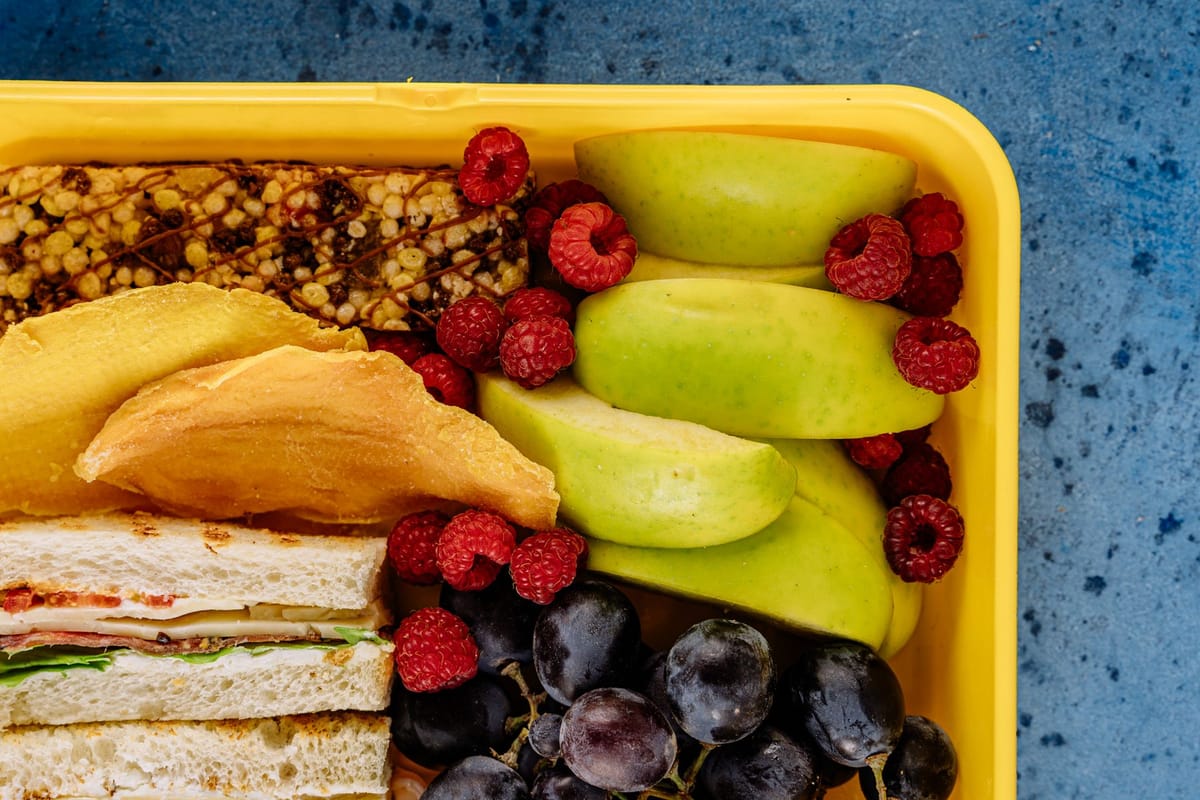 SOP na adolescência: sinais e cuidados com a alimentação (imagem ilustrativa)