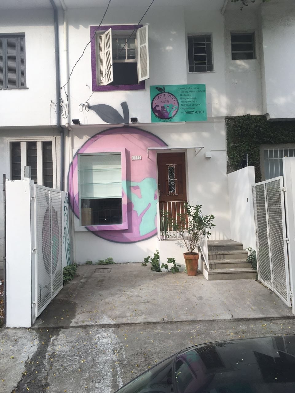 Fachada do Cantinho da Nutri, consultório da nutricionista Carol Faria na Vila Nova Conceição, São Paulo